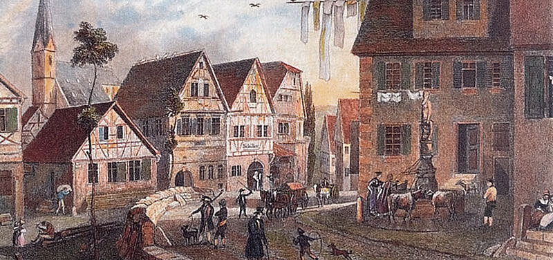 Fachwerkhäuser und ein ein zentral gelegener Brunnen. Zu sehen sind einige Menschengruppen, Kinder sowie auch Pferdekutschen. Der Ort wirkt sehr belebt. Fachwerkhäuser und ein ein zentral gelegener Brunnen. Zu sehen sind einige Menschengruppen, Kinder sowie auch Pferdekutschen. Der Ort wirkt sehr belebt.